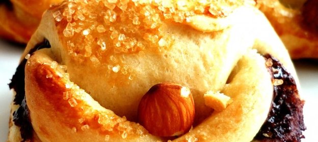 Булочки с шоколадной начинкой