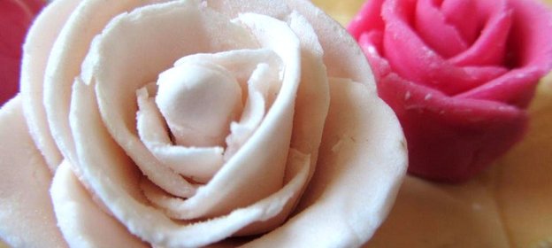 Бутоны роз из мастики