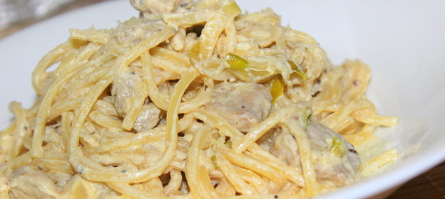 Мясная паста с цикорием в сливочном соусе