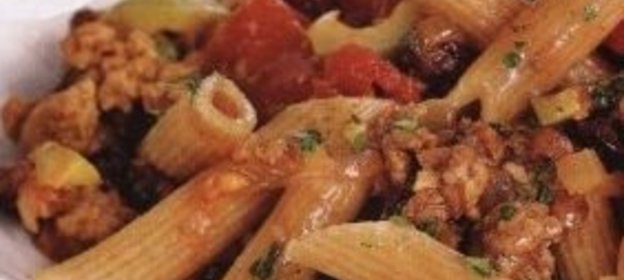 Макароны с мясным соусом