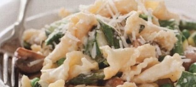 Макароны со спаржей в сливочном соусе