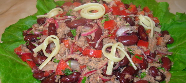 Салат фасолевый с тунцом