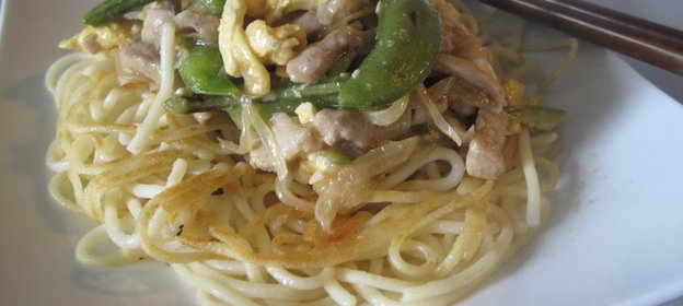 ЖАРЕННЫЕ СПАГЕТТИ СО СВИНИНОЙ и овощами в стиле Chow Mein