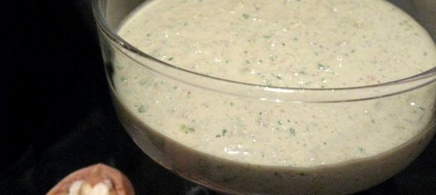 Ореховый соус японский