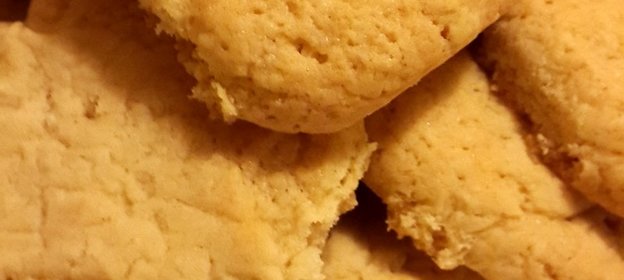 Имбирное печенье с миндальной пудрой