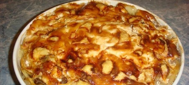 Запеканка картофельная с фаршем сыром