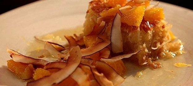 Ближневосточный кокосовый кекс с цитрусовым сиропом