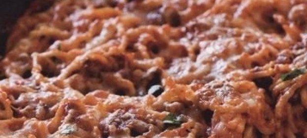 Спагетти с фаршем, приготовленные на сковороде