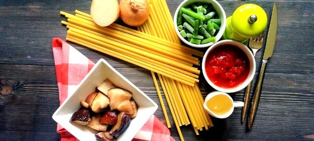 Паста макарончини с белыми грибами и стручковой фасолью