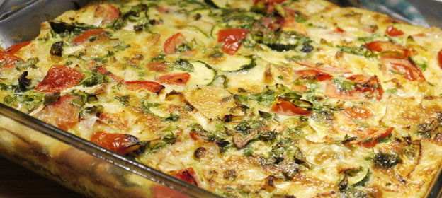 Рисовая запеканка Мозаика с помидорами, цукини и мягким французским сыром