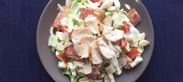 Салат цезарь. Видео