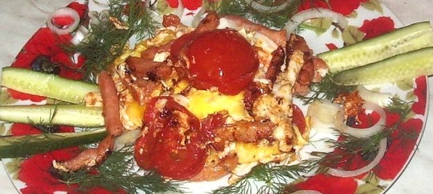 Яичница с помидорами