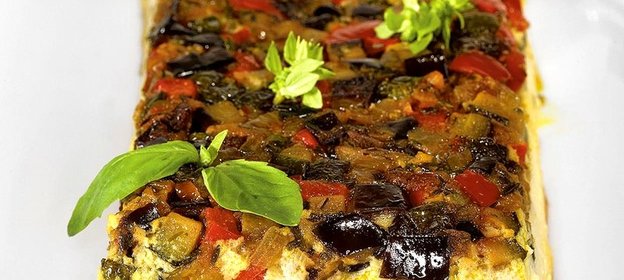 Запеканка из цветной капусты с рататуем