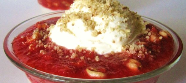 Быстрый клубнично-творожный десерт