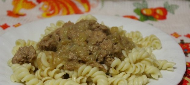 Свинина тушеная с луком в мультиварке