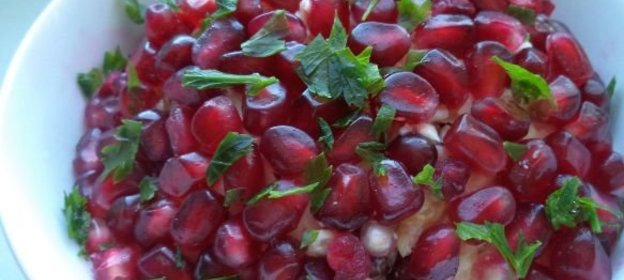 Салат «Гранатовый браслет»