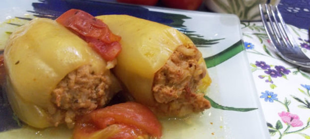 Курица фаршированная по-деревенски