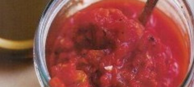 Простой томатный соус для пиццы