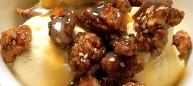 Карамелизованные грецкие орехи с солью