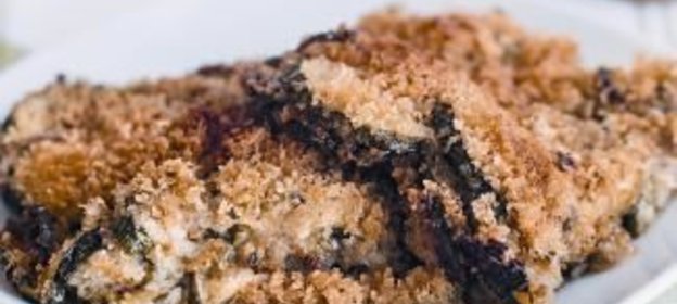 Запеканка из цукини с сальсой верде