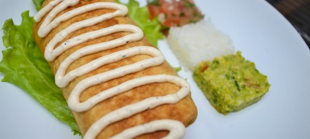 макароны с лимонным соусом и травами