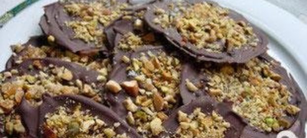 Шоколадки с орехами