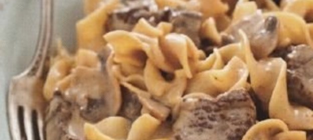 Бефстроганов с макаронами