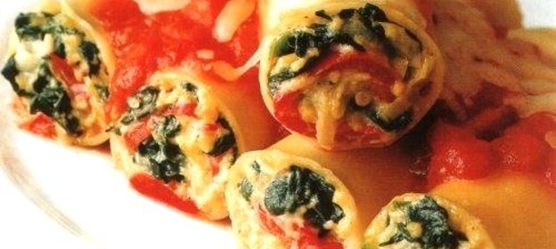 Каннеллони со шпинатом и моцареллой