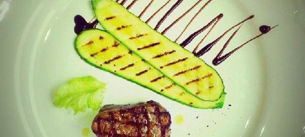 Стейк торнедос с трюфельным маслом