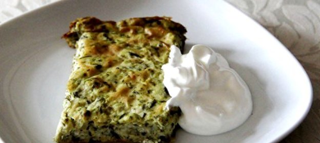 Творожная запеканка с картофелем, шпинатом и розмарином