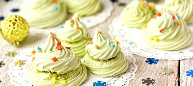 Безе «Новогодние ёлочки»