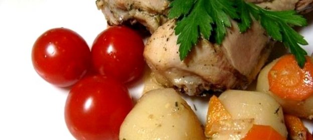 Куриная голень с овощами