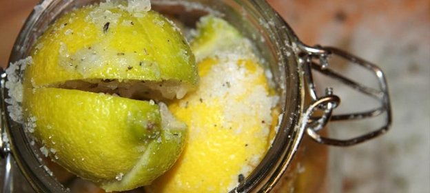Соленые лимоны со специями для марокканской кухни