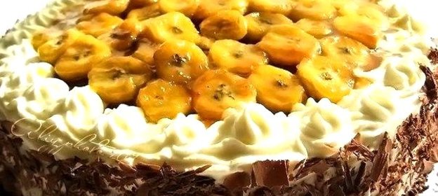 Классический шоколадно-банановый торт