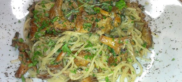 Паста с лисичками и тимьяном в сливочном соусе