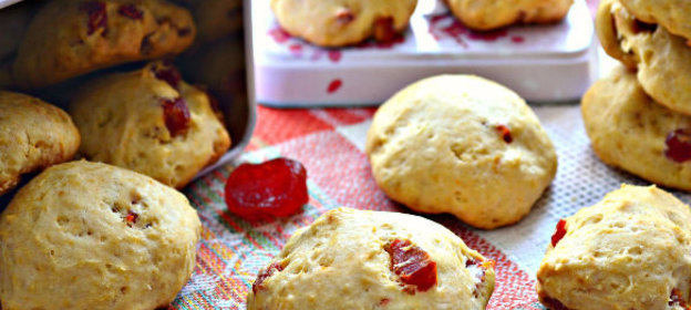 Печенье с кизилом