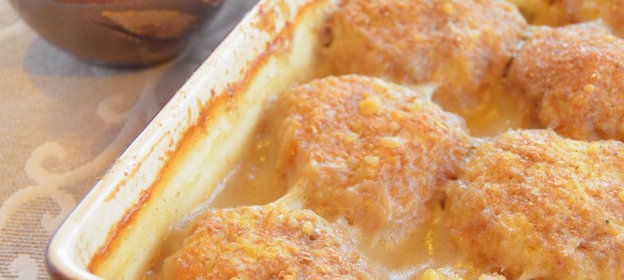 Салат с цветной капустой зеленым горошком и редисом