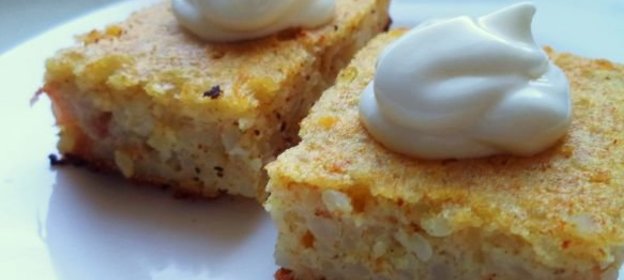 Сладкая рисовая запеканка с изюмом