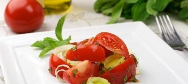 Салат из помидоров