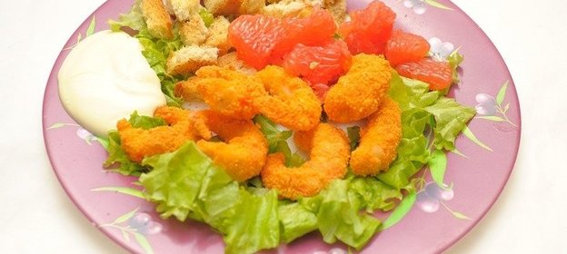 Салат с креветками и грейпфрутом