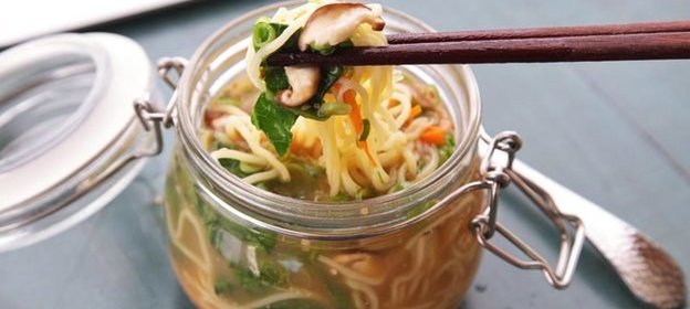 Лапша в банке