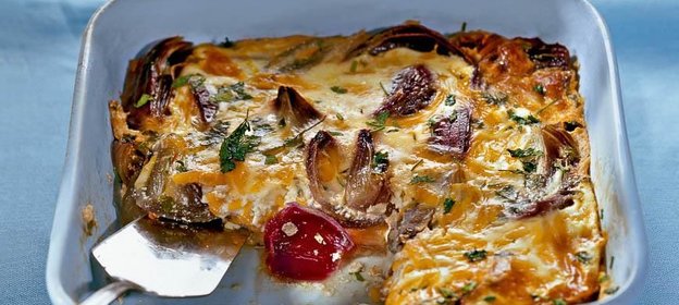 Запеканка из красного лука