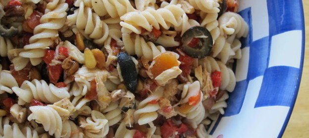 Паста с тунцом и оливками