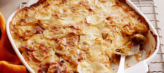 Картофельная запеканка с луком