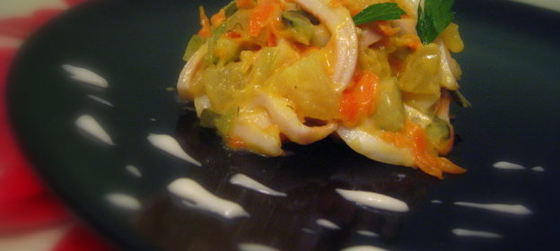 Постный салат из кальмаров