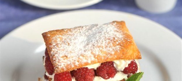 Малиновый мильфей