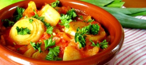 Лук-порей тушеный