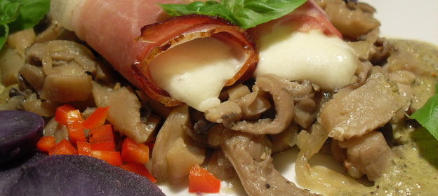 Вешенки в соусе из бузины с трюфельным картофелем