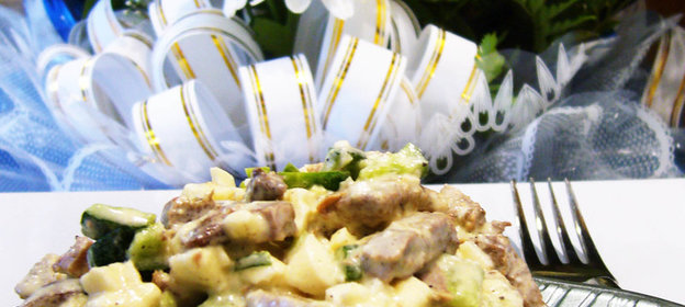 Макароны феттучини (fettuccine) с копченой колбасой и грибами