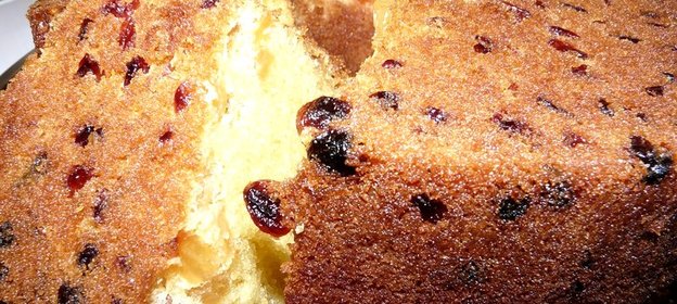 Кекс с изюмом в мультиварке